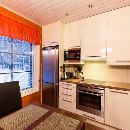 Pikkukarhu 1 Visit Apartman *